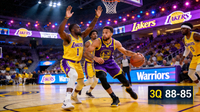NBA季后赛西部决赛直播画面，湖人队与勇士队激烈对抗